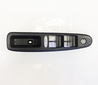 Панель под блок управления стеклоподъемниками (черная) Chery Amulet A15-6102571BA